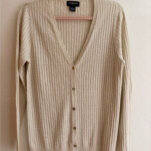 Liz Claiborne Lightweight Sweater Size Large Button Front with V-Neckline